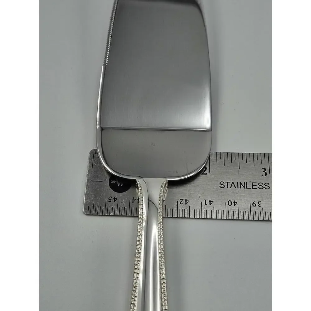 Vera Wang for Wedgwood Infinity Ribbon Server-Hostess Gift - Wedding Cake Server